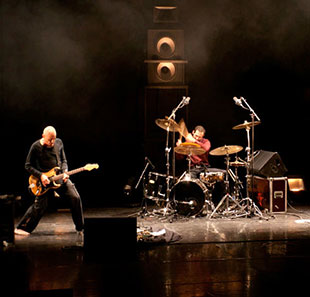 Film ZONE LIBRE REVISITE 2001 CINE-CONCERT CHAMBERY