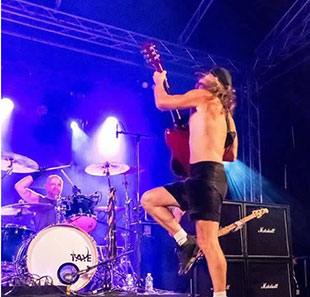 Hard-rock/Métal TRIBUTE TO AC/DC BY HIGH VOLTAGE VERVIERS