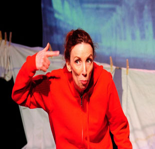 Hedendaags theater QUAND JE SERAI GRANDE... TU SERAS UNE FEMME, MA FILLE CHECY