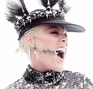 Pop-rock P!NK BEAUTIFUL TRAUMA Paris La Defense Arena - 03/07/2019 Pop-rock P!NK BEAUTIFUL TRAUMA Paris La Defense Arena - 03/07/2019