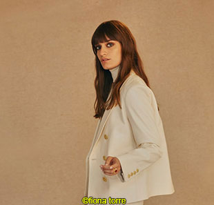 CLARA LUCIANI CLARA LUCIANI