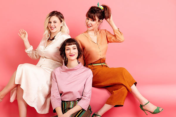 THE GLOSSY SISTERS THE GLOSSY SISTERS