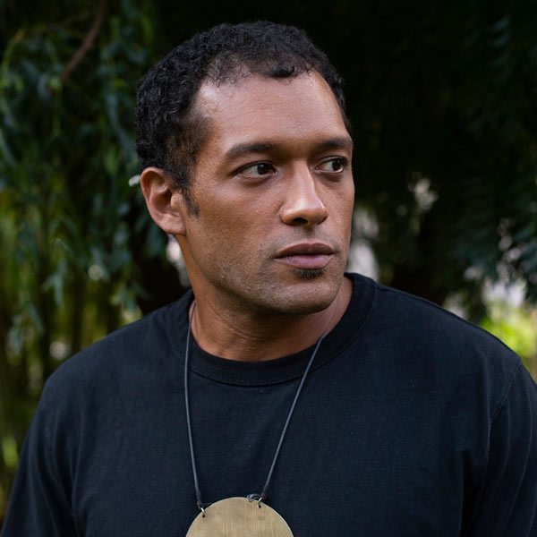 MAKAYA MC CRAVEN MAKAYA MC CRAVEN