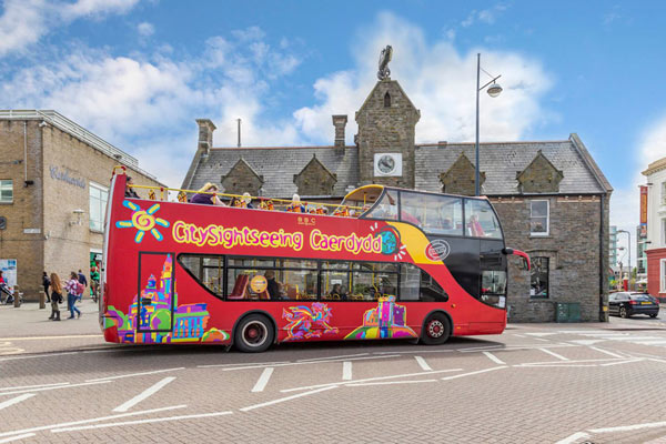 HOP-ON HOP-OFF BUS TOUR - CARDIFF